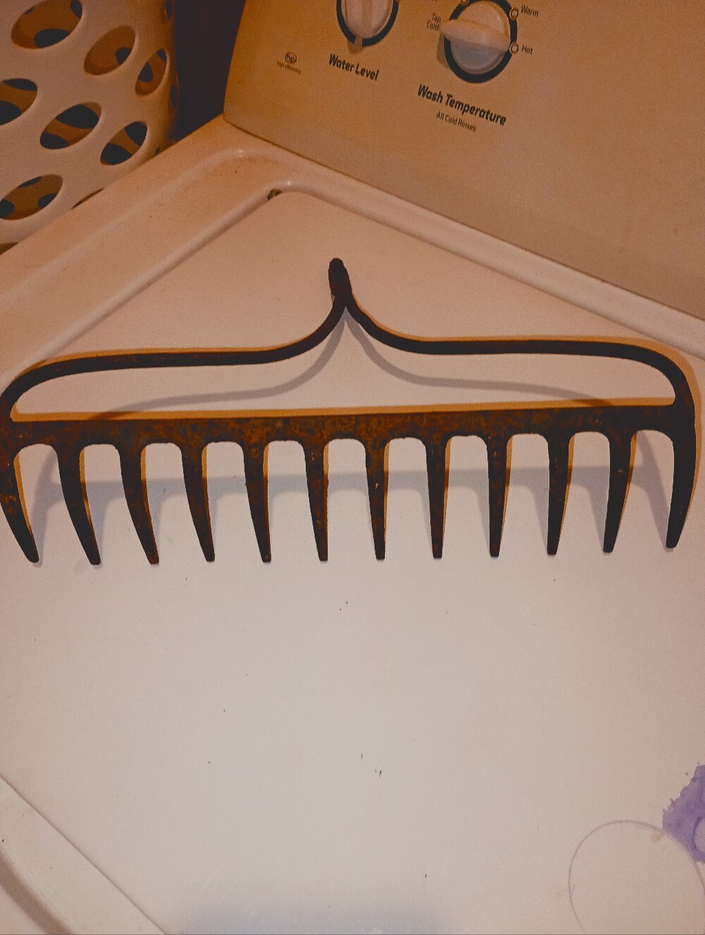 Vintage Rusty Brown Metal Rake - Picture 4 of 4